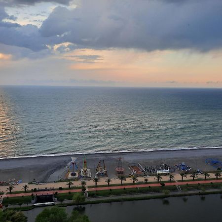 The Best Beach Aparthotel Orbi City באטומי מראה חיצוני תמונה